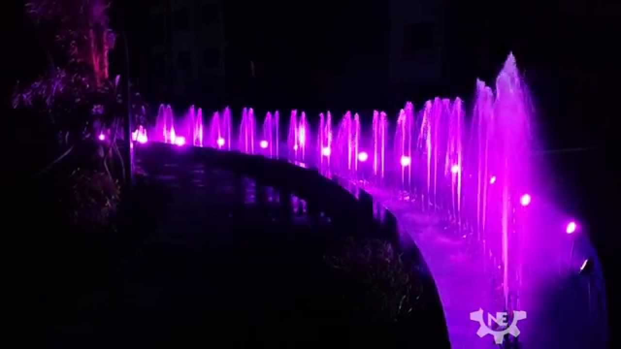 Curved Fast action Fountain