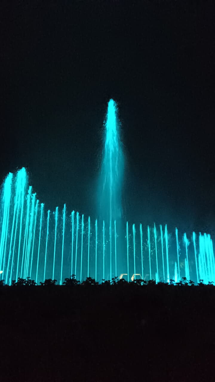 Devotional multimedia fountain choreography at BAPS Mandir